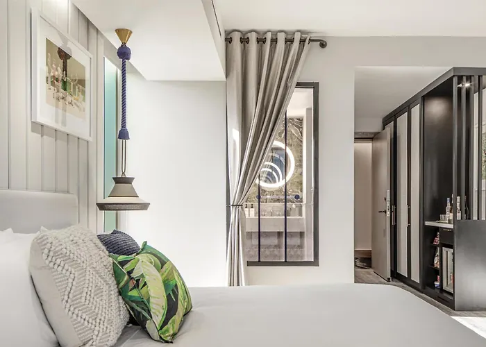 The Ray Hotel Delray Beach, Curio Collection By Hilton